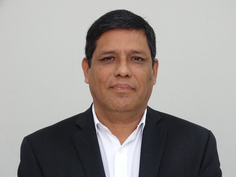 Dr. Martín Alonso Estrada Cuzcano