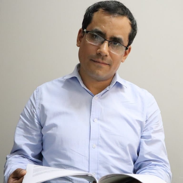 Mg. Carlos Ricardo Gonzales García