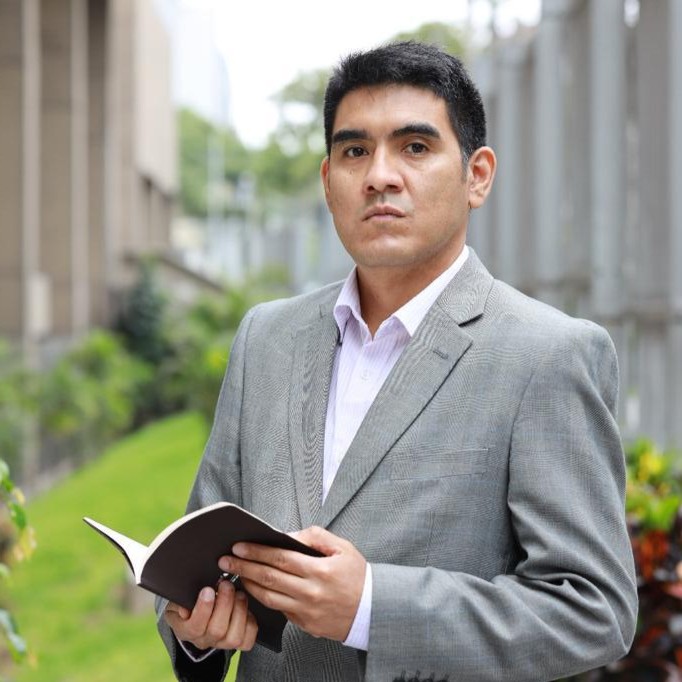 Mg. Miguel Ruiz Effio